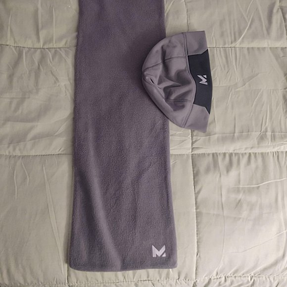 Mission Performance matching scarf and hat - Picture 9 of 9
